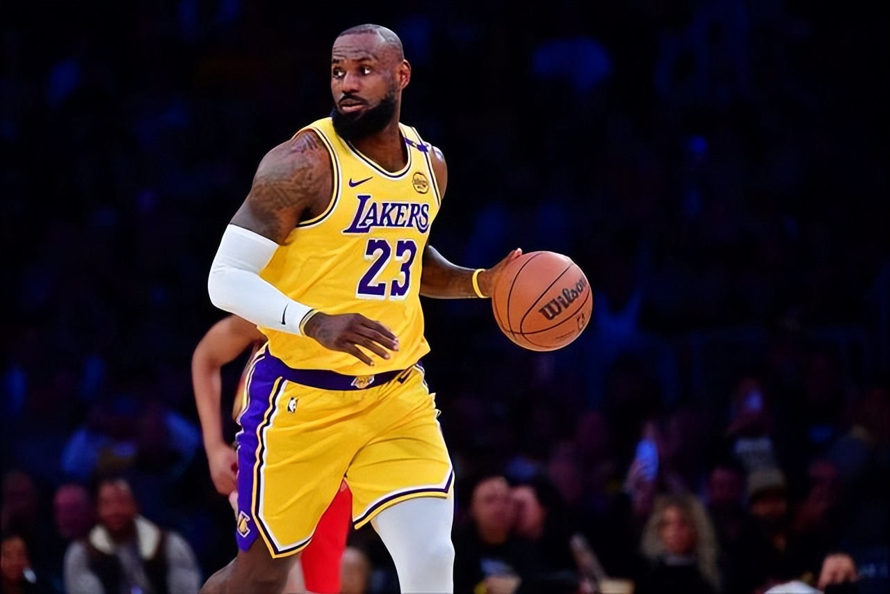 东契奇快攻,助攻詹姆斯,战斧式扣篮,爱游戏app,爱游戏官网,爱游戏体育官网,爱游戏体育app