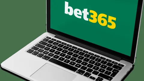 維埃拉加盟水晶宮，正式執掌教練職位，合約至2025年